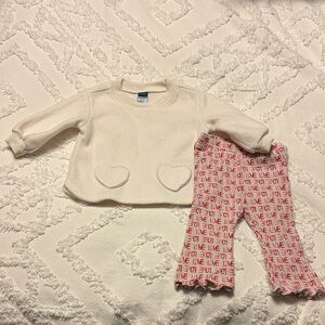 Old Navy girls Valentine’s Day matching set, 3-6 months